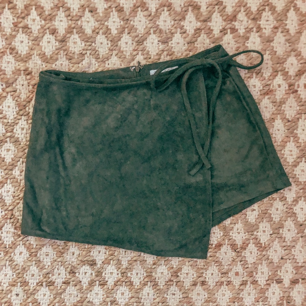 LF | Olive Green Suede Skort | Medium